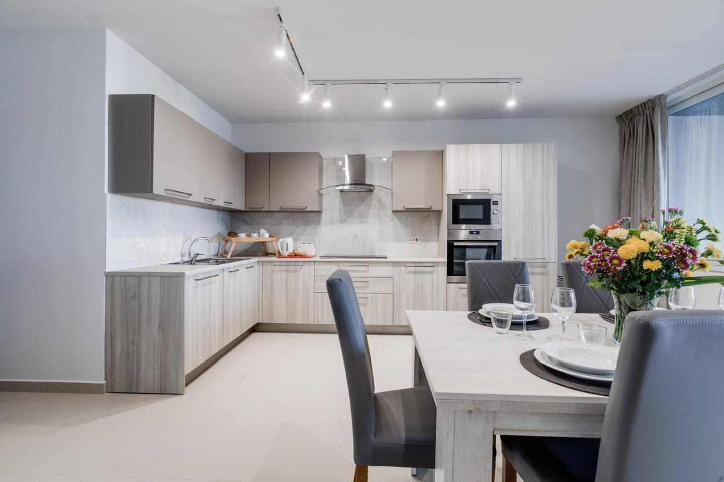 Beachfront 9ten11 Maisonette W Terrace By Homely