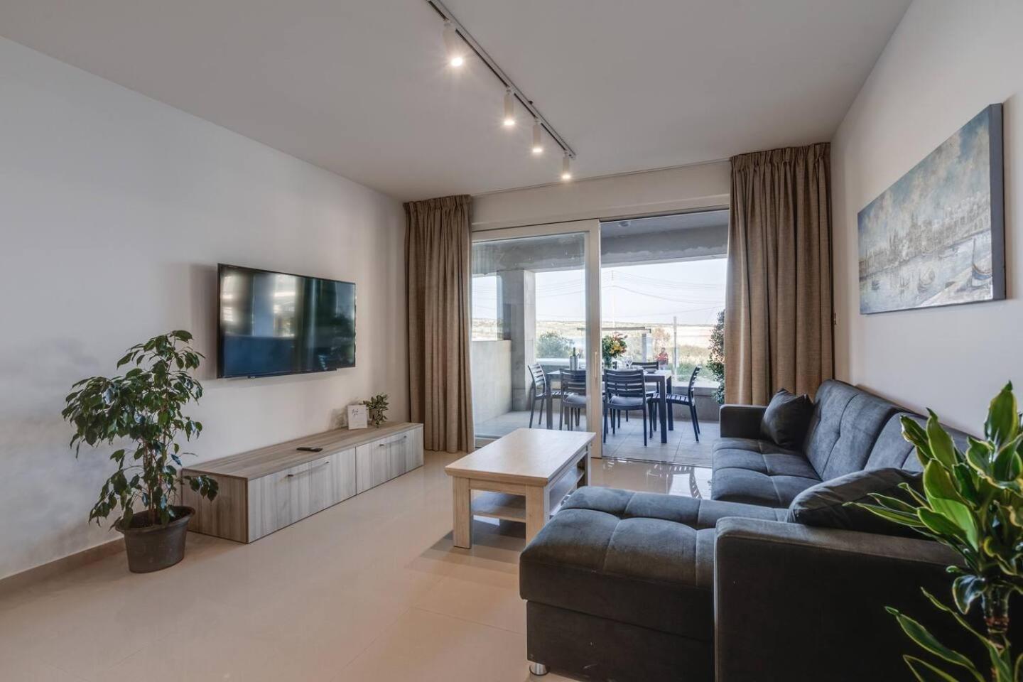 Beachfront 9ten11 Maisonette W Terrace By Homely *