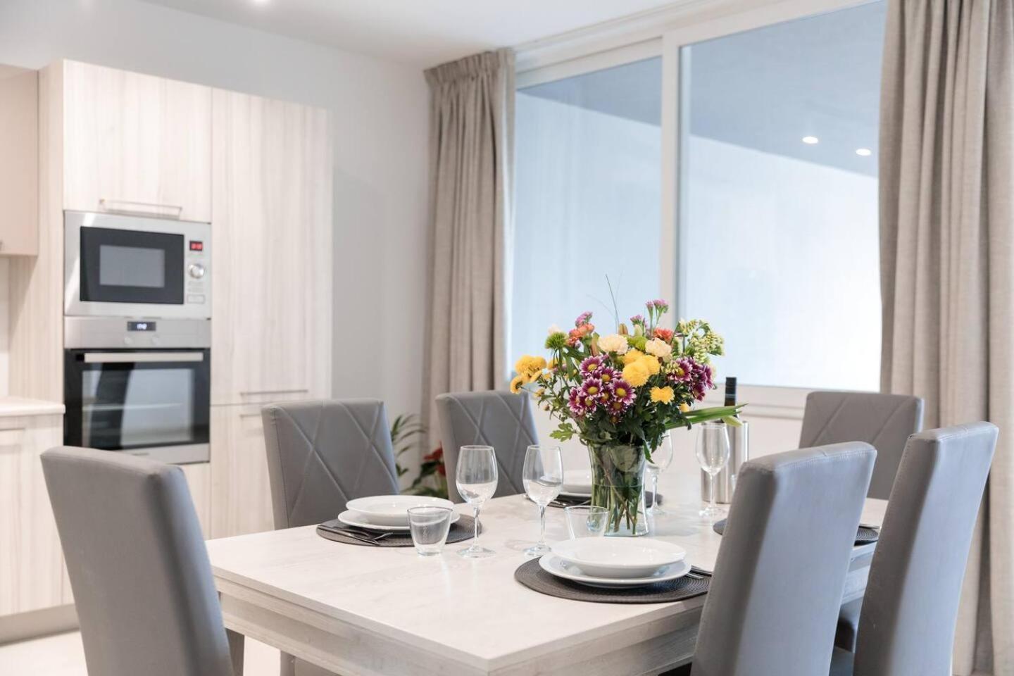 Appartement Beachfront 9ten11 Maisonette W Terrace By Homely *